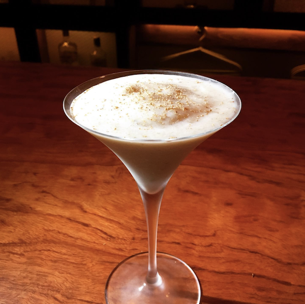 Creamy nutmeg cocktail